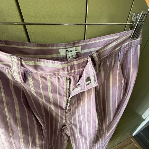 Madewell Pleated Tapered-Leg Pants in Signature Poplin in Antique Purple - Picture 6 of 10